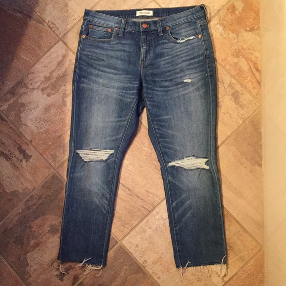 Madewell Denim - Madewell distressed Slim Boyjean in “Bennie” wash